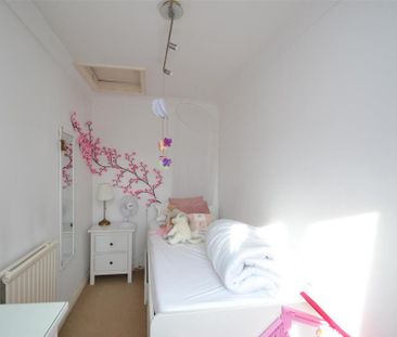 2 bedroom end of terrace house to rent - Photo 4
