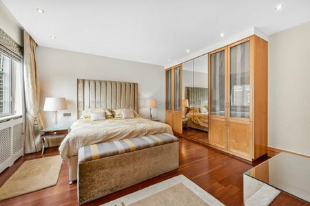 4 bedroom Flat to rent in Stockleigh Hall, 51 Prince Albert Road, London, St Johns Wood, NW8 - Photo 2