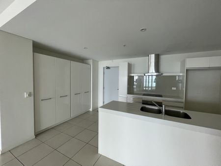 Fantastic Apartment With Great Views - Photo 5