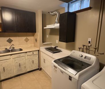 For Lease - 9 Springer Drive, Richmond Hill, Ontario - Photo 1