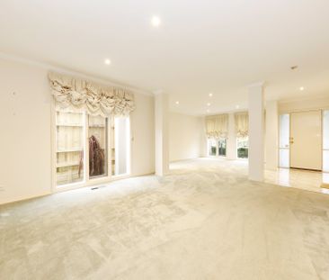 15 Leslie Street, Donvale - Photo 2