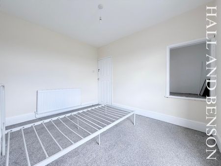 MainRoad, Leabrooks, ALFRETON - Photo 4