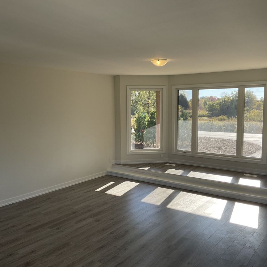 For Lease - 124 Squire Drive Unit# A, Ajax, Ontario - Photo 1