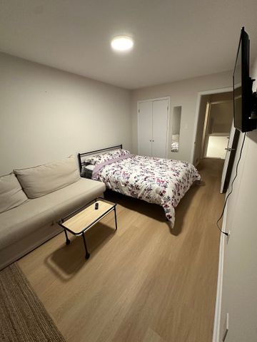 For Lease - 316 Cherokee Boulevard, Toronto, Ontario - Photo 3