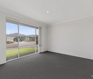 MODERN COMFORT, PERFECT LOCATION - Photo 2