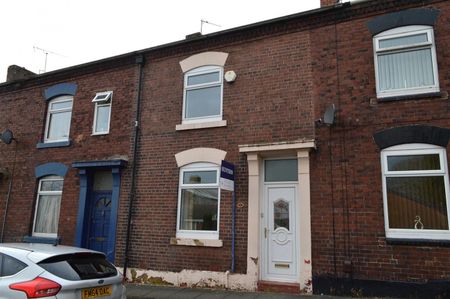 Wyndale Road, Oldham - Photo 2