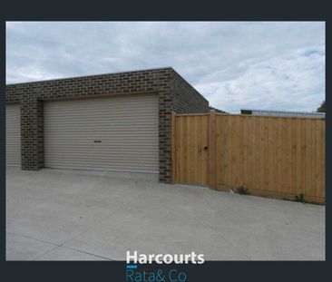 Cozy 2 bedroom home - Photo 6