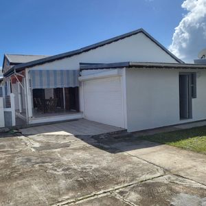 Jolie maison à louer sur Petit Canal - Photo 3