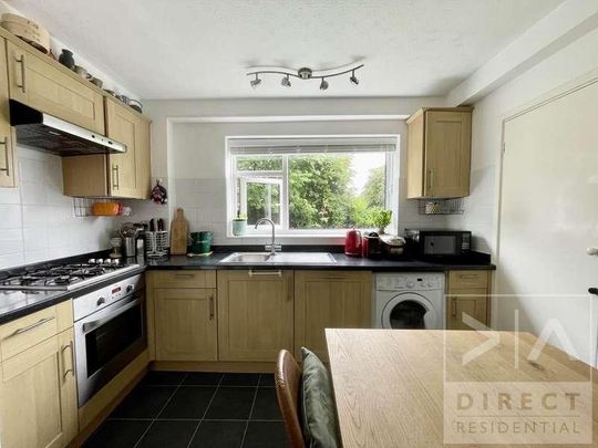 Meadow Court, Epsom, KT18 - Photo 1