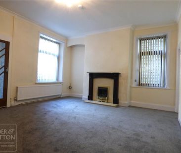 3 bedroom end of terrace house to rent - Photo 1