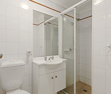 Stylish 1-Bedroom + Study/ Media Room in Prime Location - Photo 5