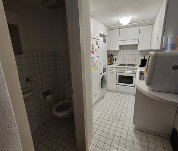 Charmante 2.5-Zimmer-Wohnung mitten in der Altstadt von Baden – per... - Photo 4