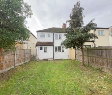 3 bedroom semi-detached house to rent - Photo 4