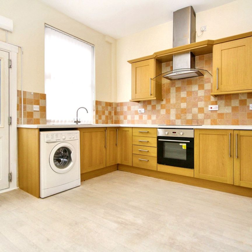 Mill Lane, Leigh - Photo 1