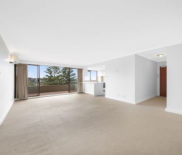 SUPER SPACIOUS APARTMENT! - Photo 2