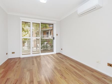12/1 COTTEE Drive, Epping NSW 2121 - Townhouse For Rent | Domain - Photo 2