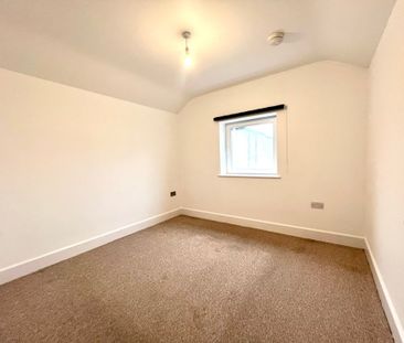 2 bed apartment to rent in Warbro Road, Torquay, TQ1 - Photo 3