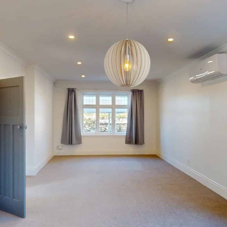 Takaro - 3 Bedrooms - Photo 1