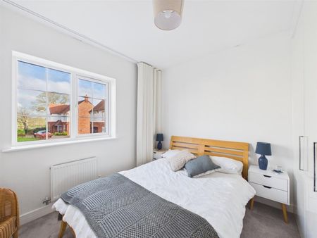 4 BED Detached house To rent - Photo 5