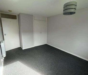 Cliffe Gardens, Shipley, BD18 - Photo 4