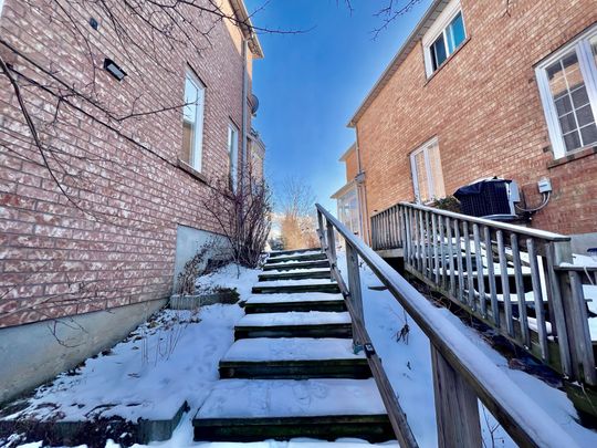 For Lease - 72 Fortune Crescent Unit# Walkout Basement Only, Richmond Hill, Ontario - Photo 1