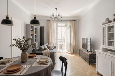 Kamienica | Po generalnym remoncie | Balkon 76.44 m² - Photo 2