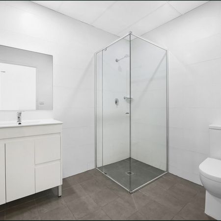 One-Bedroom Apartment in Ideal Location - Photo 3