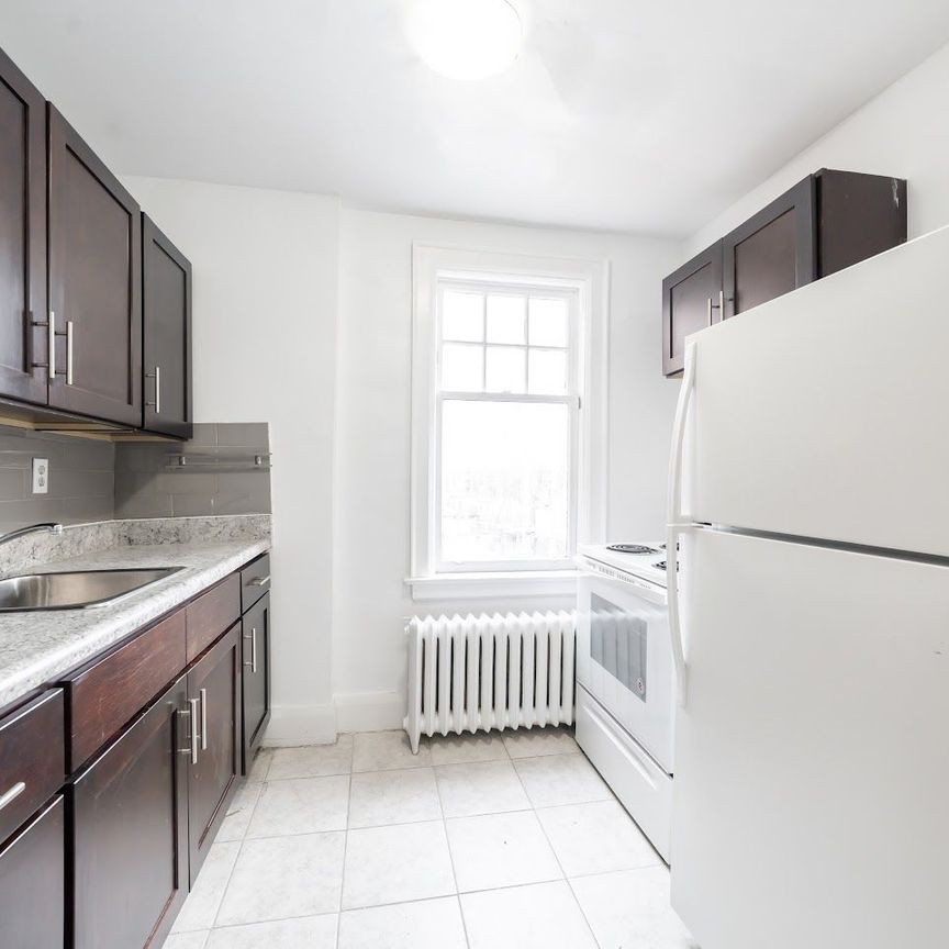 For Lease - 10 Kingston Road Unit# 93, Toronto, Ontario - Photo 1