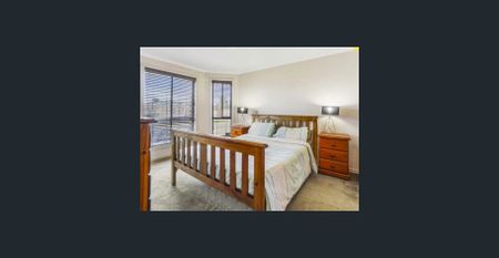 Spacious family home - Photo 2