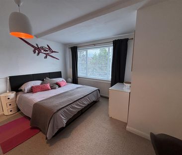 Knoll Hill, Bristol - Photo 3