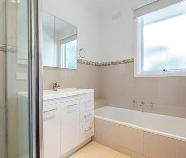 Beautifully Renovated Unit with Modern Comforts - Photo 5
