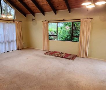 Merrilands, 3 bathrooms - Photo 1