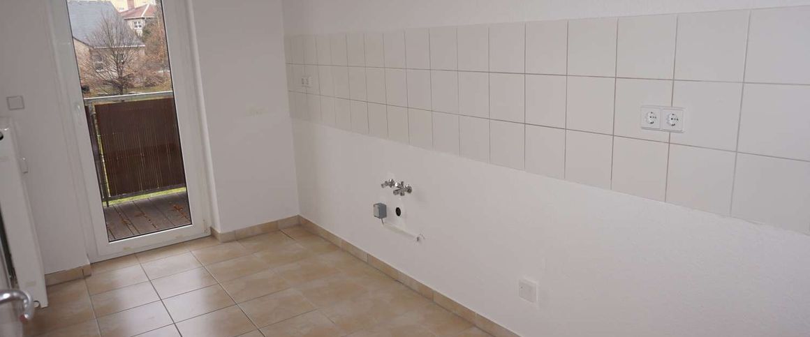 Frei ab 1.1.25 -/Küche mit Balkonzugang / im 2. OG!! - Foto 1