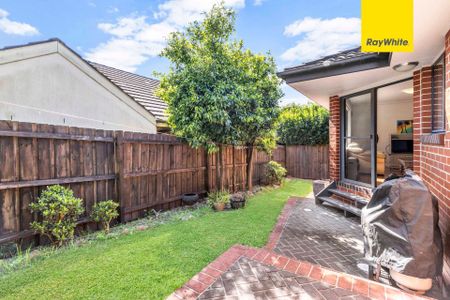 Spacious Home Surrounded by Serene Greenery - Photo 5