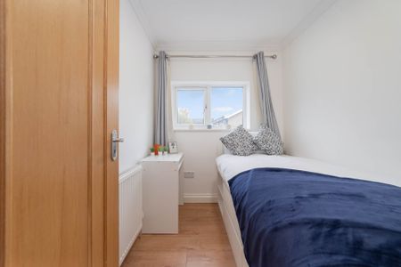 Southwood Close, Worcester Park - Photo 4