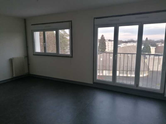 Location : Appartement 3 pièces 66 m2 – BETHONCOURT - Photo 1