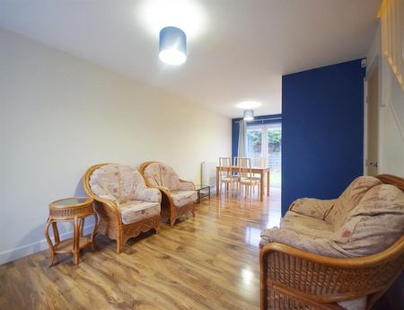 3 Bedroom Semi Detached To Let - Photo 2