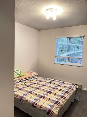 3000 Atlin Place town house — Coquitlam, BC (3-Bedroom) - 3 Bedroom - Photo 3