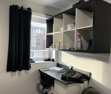 3 bedroom flat to rent - Photo 6