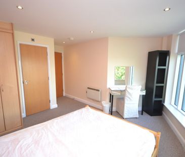 2 bed Apartment for Rent - Photo 5