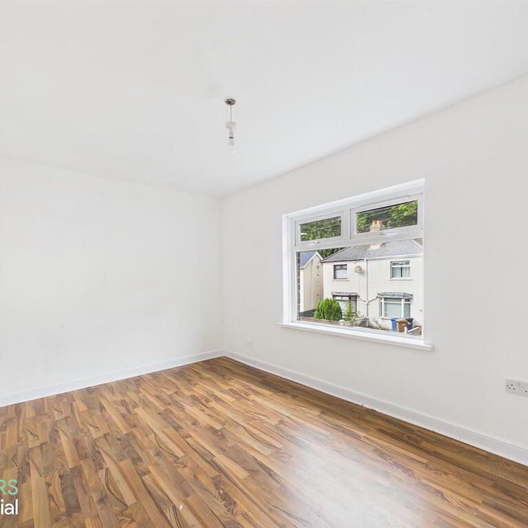 57 Fortwilliam Crescent, Belfast, BT15 3RB - Photo 1