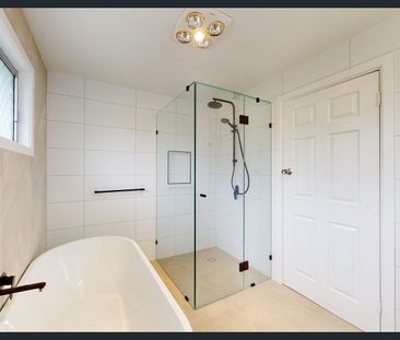 Spacious Family Home in Petrie Awaits! - Photo 4