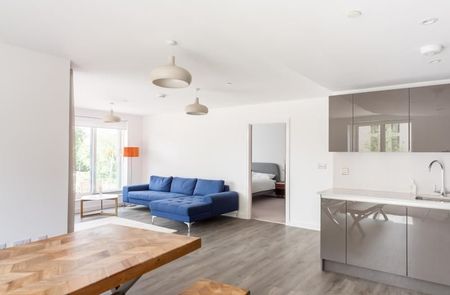 Sovereign Point, Bath, BA2 - Photo 4