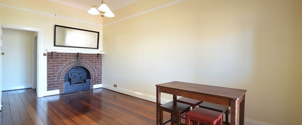 GREAT VALUE 2x1 CHARACTER APARTMENT IN THE HEART OF MOUNT LAWLEY - Photo 1