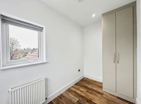 Flat 3, Walm Lane, Willesden Green, London, NW2 - Photo 2