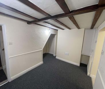 3 bedroom end of terrace house to rent - Photo 1