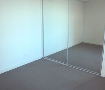 1 BED UNFURNISHED IN CASINO TOWERS - Photo 5