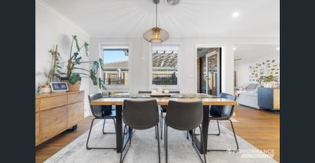 Tranquil Renovated Lifestyle Entertainer - Photo 3