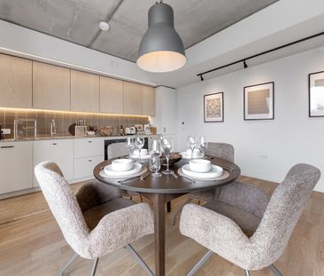 2 Bed Penthouse, Lawrence Road, N15 - Photo 4