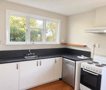 Handy Location – 2 bedroom + study or an additional bedroom. - Photo 5